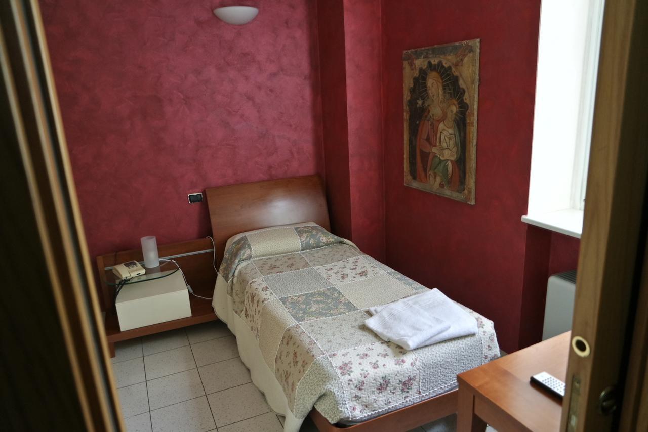 Albergo Giardinetto Scanzorosciate ภายนอก รูปภาพ